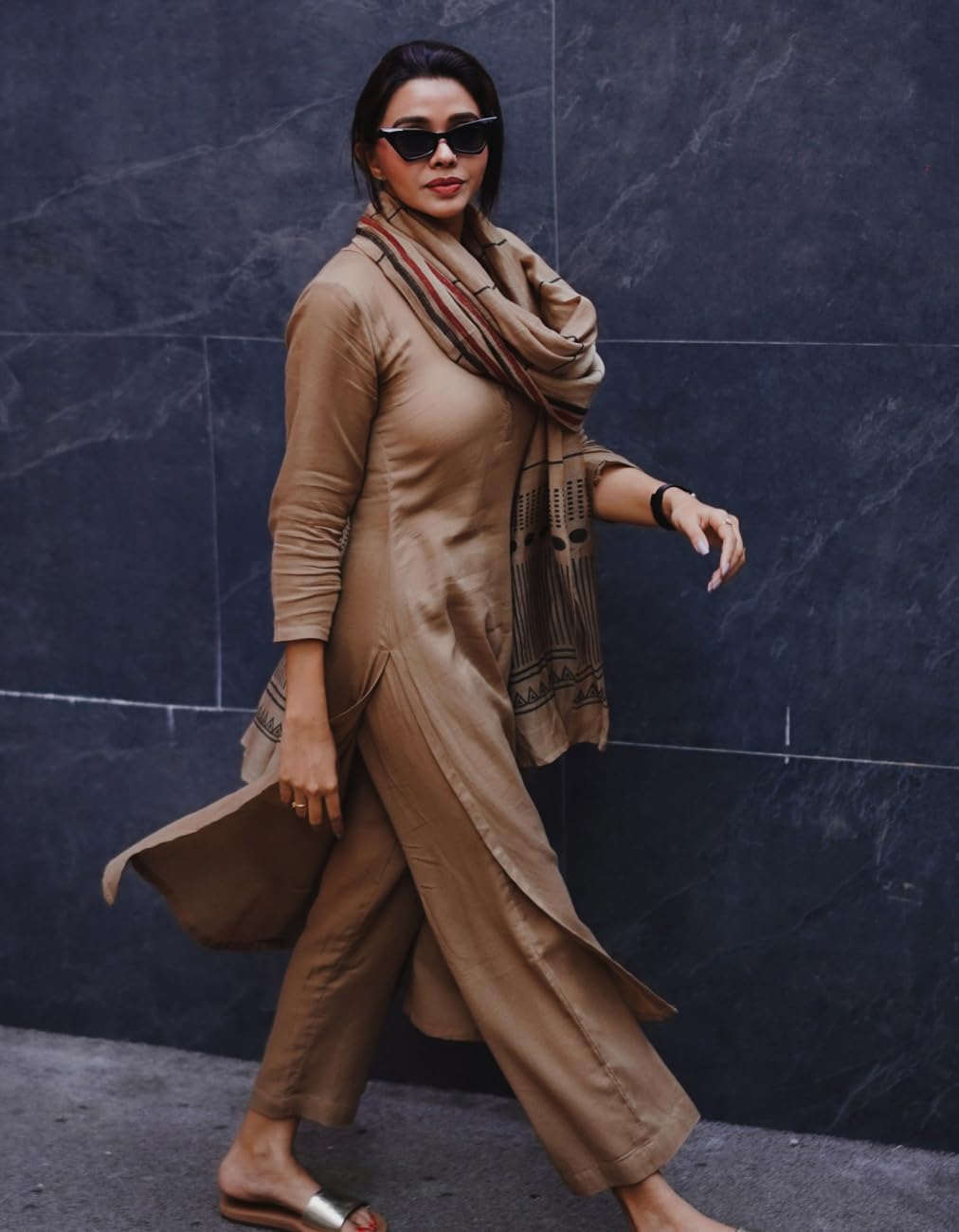 ANNI DESIGNER Women's Rayon Blend Solid Straight Kurta with Pant & Dupatta