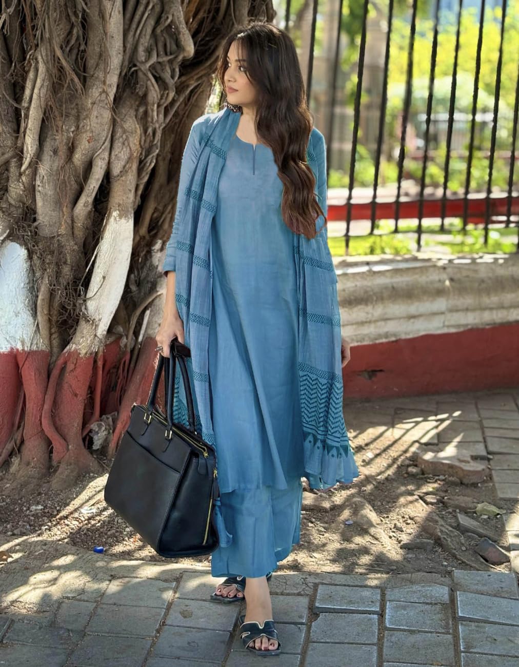 ANNI DESIGNER Women's Rayon Blend Solid Straight Kurta with Pant & Dupatta