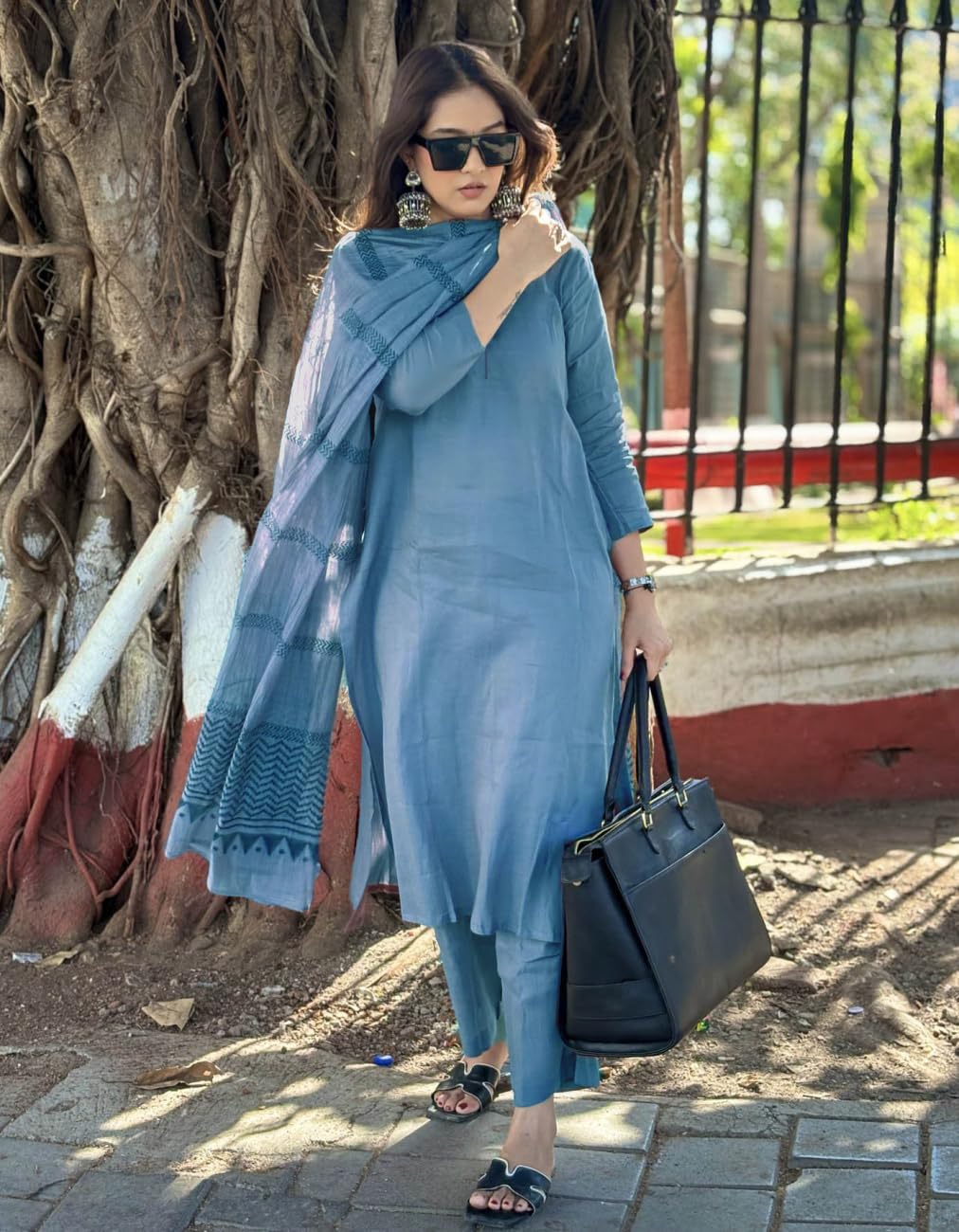 ANNI DESIGNER Women's Rayon Blend Solid Straight Kurta with Pant & Dupatta