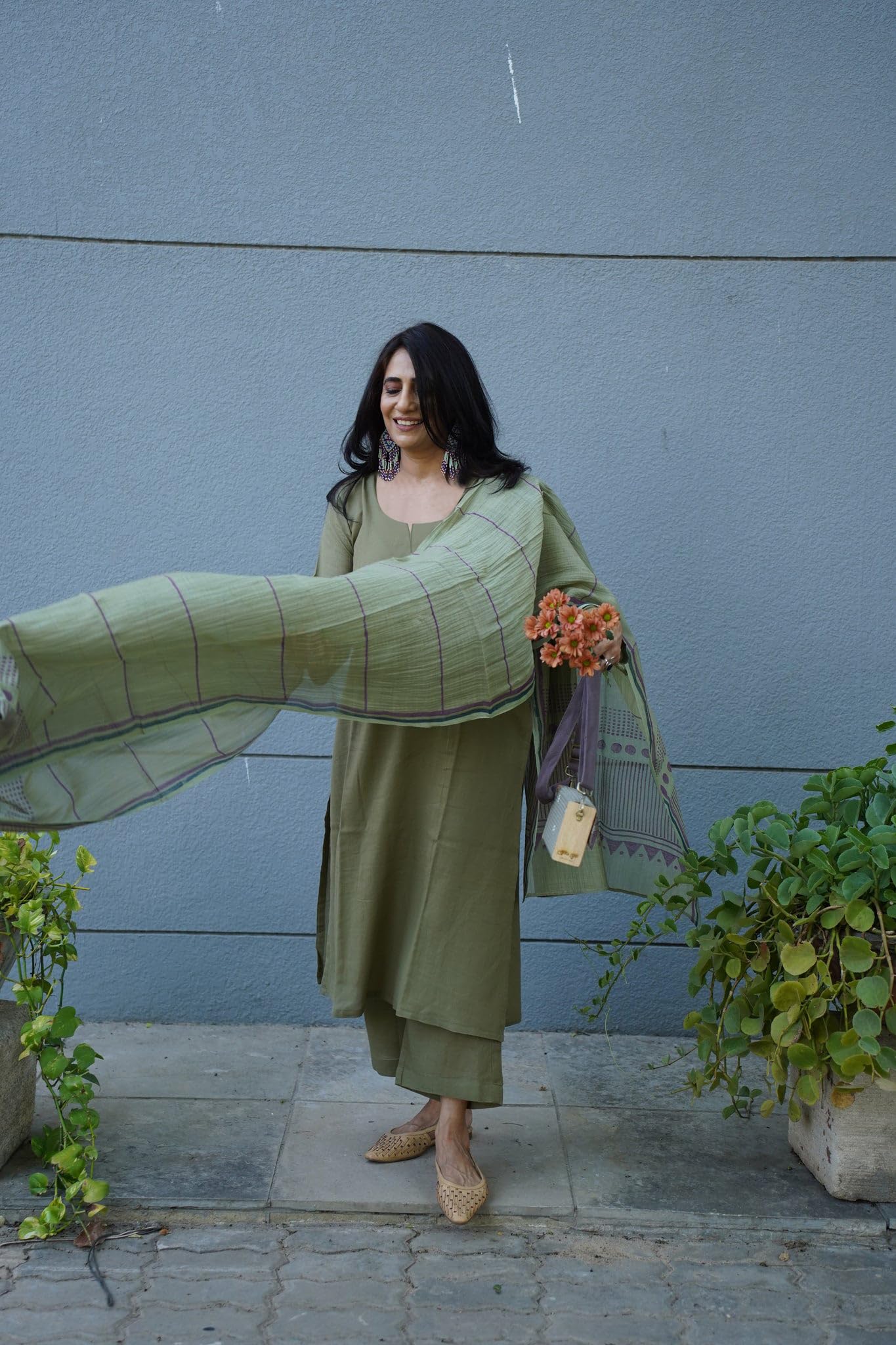 ANNI DESIGNER Women's Rayon Blend Solid Straight Kurta with Pant & Dupatta